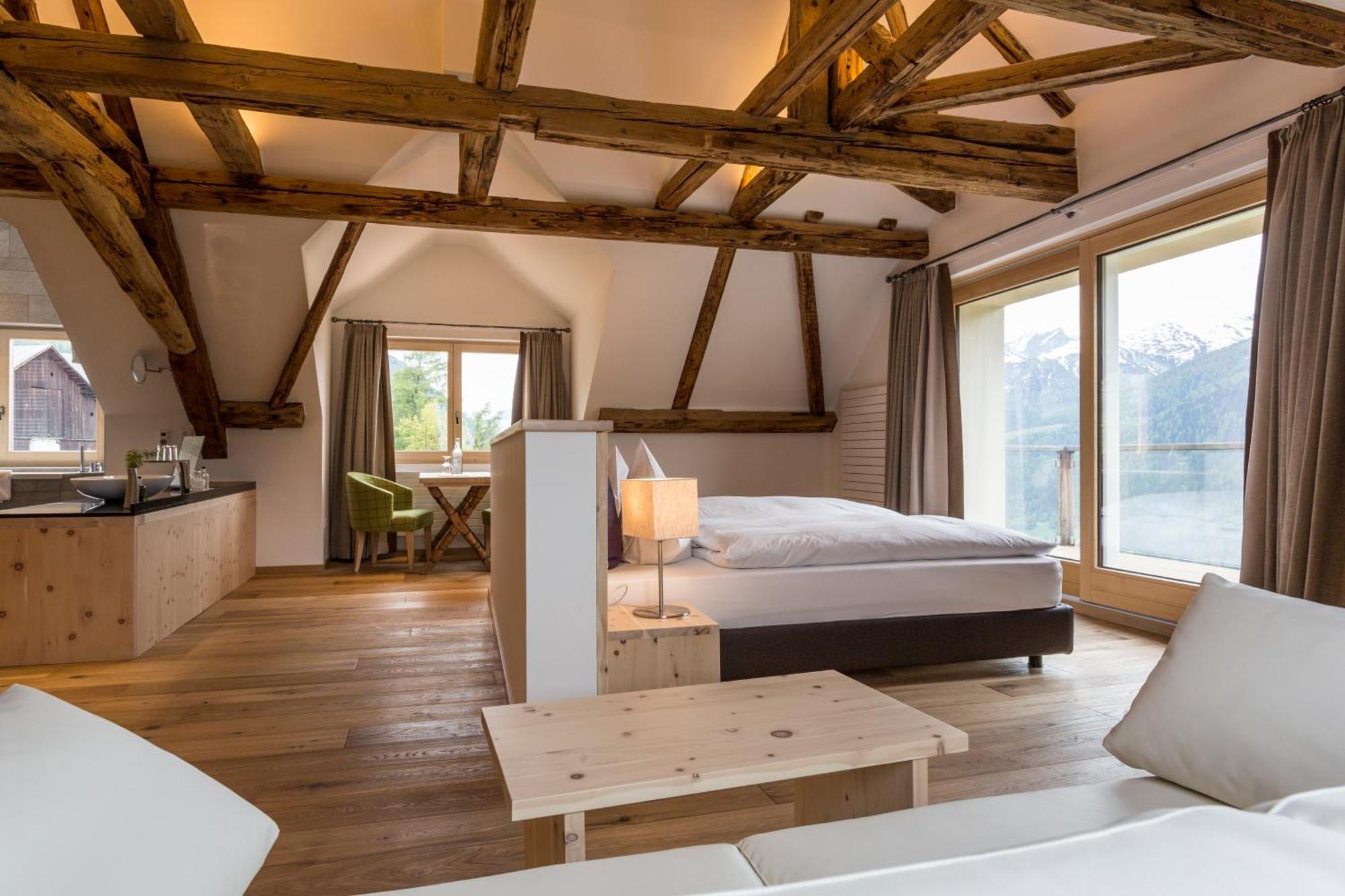 Meisser Hotel "Superior" Guarda Zewnętrze zdjęcie