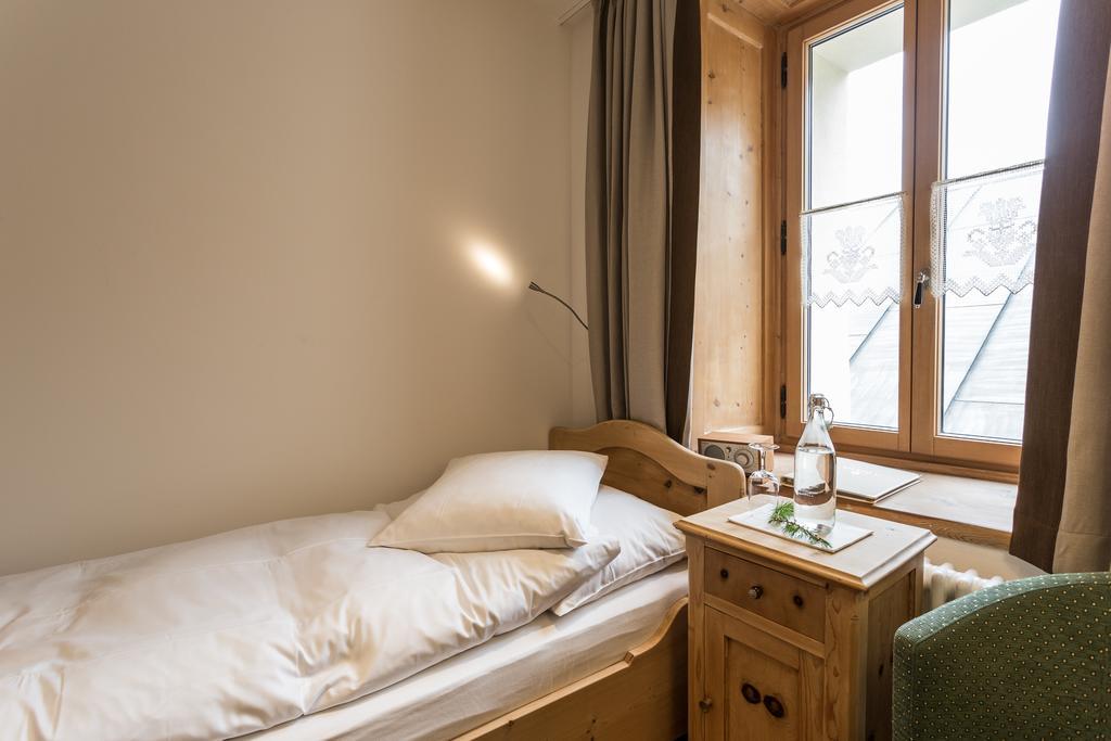 Meisser Hotel "Superior" Guarda Zewnętrze zdjęcie