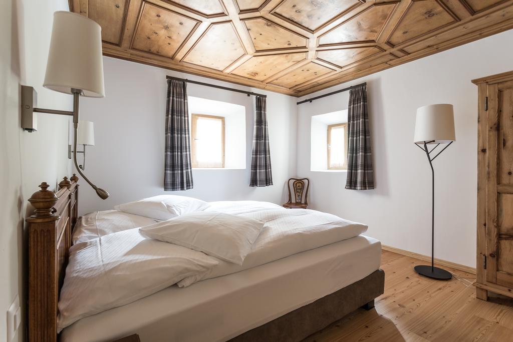 Meisser Hotel "Superior" Guarda Zewnętrze zdjęcie
