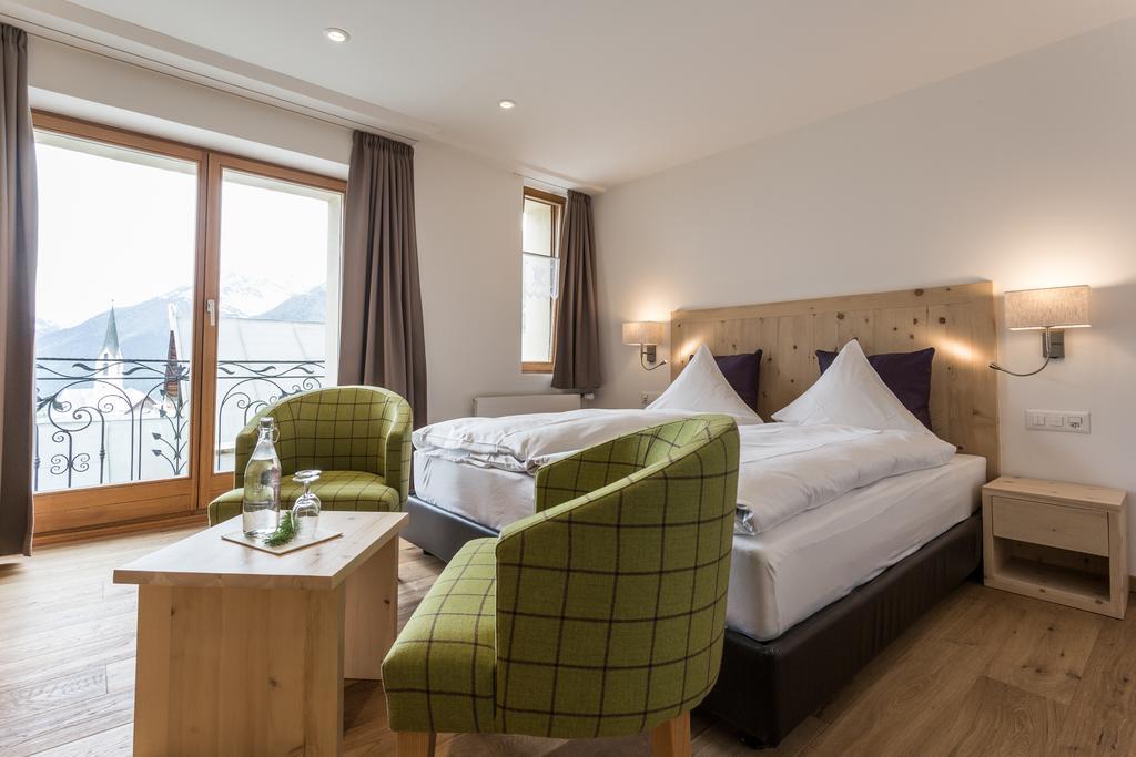 Meisser Hotel "Superior" Guarda Zewnętrze zdjęcie